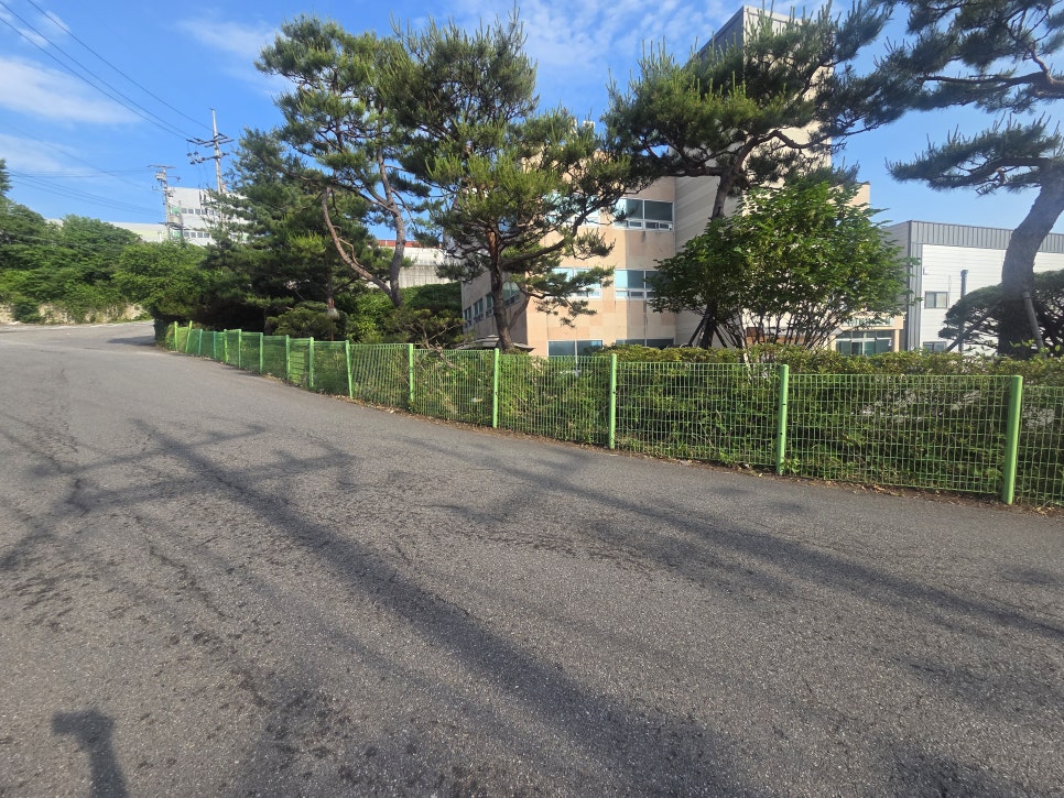 아산휀스 설치 테크노벨리 단지 기존 펜스 철거 후 시공 [현대휀스산업]