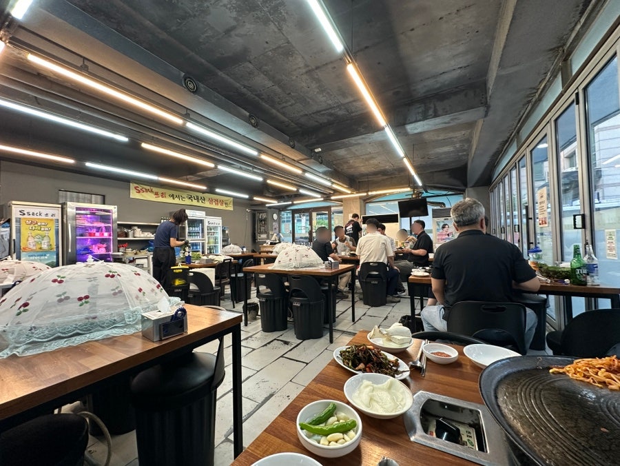 싹쓰리솥뚜껑김치삼겹살 신곡본점 사진 4