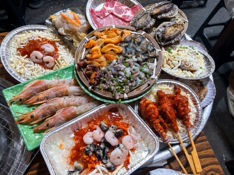 [부산송도 암남공원 조개구이] 바다앞 포장마차에서 즐기는 푸짐한 한상차림 "숙이네"