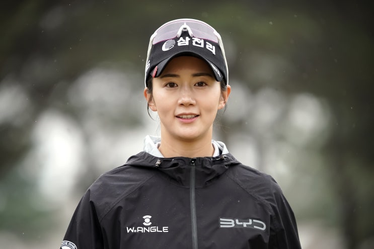 얼굴천재 KLPGA <b>이세희 프로</b> 골프웨어, 와이드앵글 여름... 
