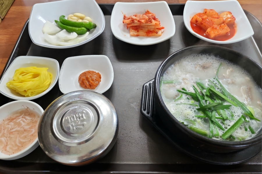 밀양돼지국밥 사진 1