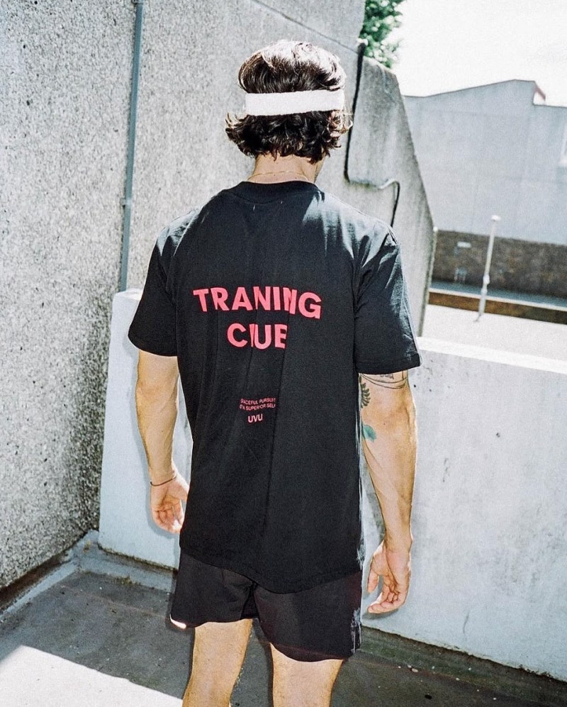UVU 트레이닝 클럽 티셔츠 Training Club T-Shirt 반팔 티 유브이유 러닝 런닝 RUNNING