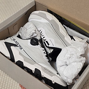 [여행 준비]카자흐스탄 여행을 위한 트래킹화 구매! - 블랙야크 트레일 엑스 GTX 01 후기 (White&G....