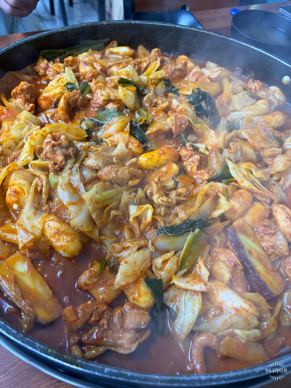 황금닭갈비장칼국수 삼화점 사진 7