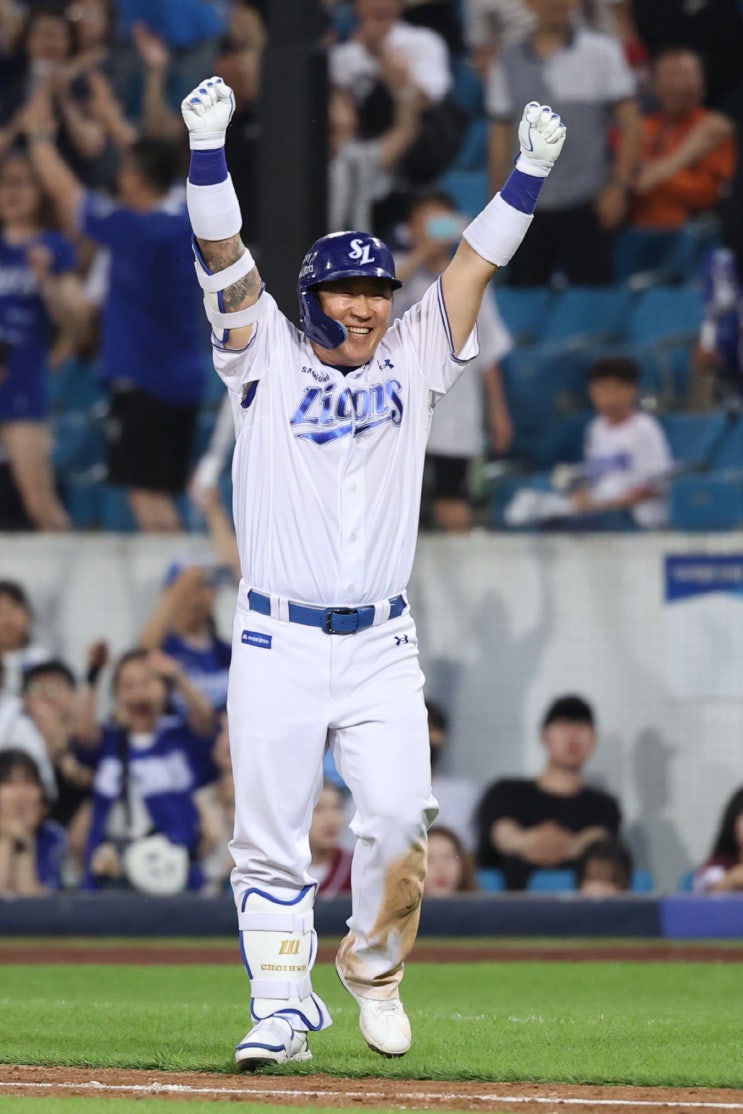 [KBO] 6176일 만의 2번 타자 최형우, <b>삼성</b>의 5<b>연승</b>을 완성하다