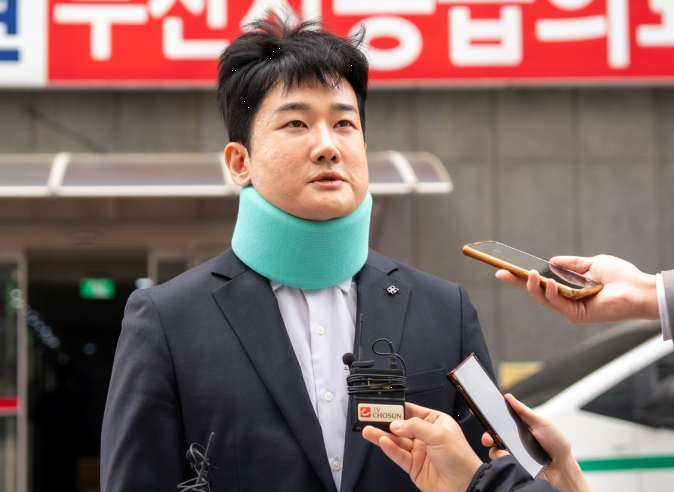<b>정이한 부산시장후보</b> 음료테러 의혹, 통화기록·개혁신당 입장... 