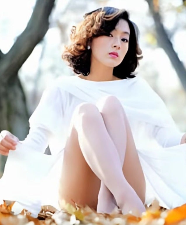 "충무로 씹어 먹던 최고 섹시 심볼" 수백억 재력가와 재혼후 '국민 엄마'로 복귀한 여배우 리....