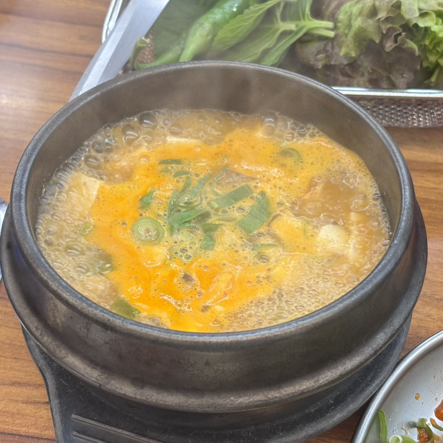 진짜무쇠솥뚜껑삼겹살 상돈 사진 4