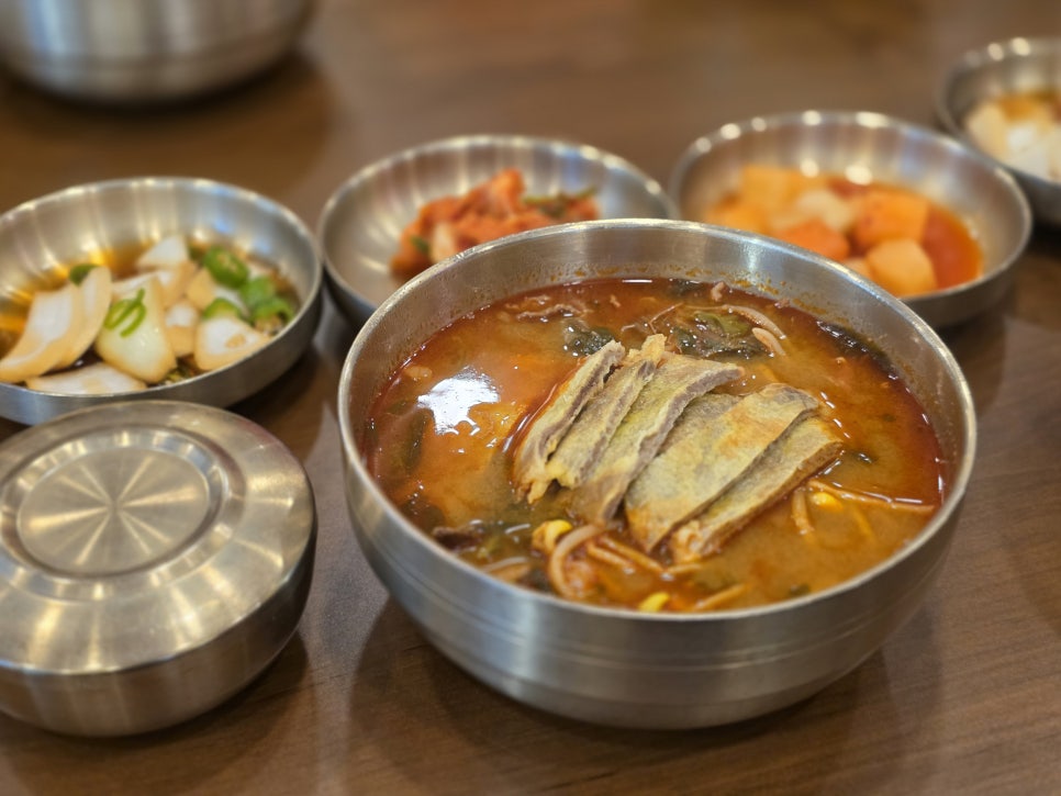 육전국밥 수원화서역점 사진 1