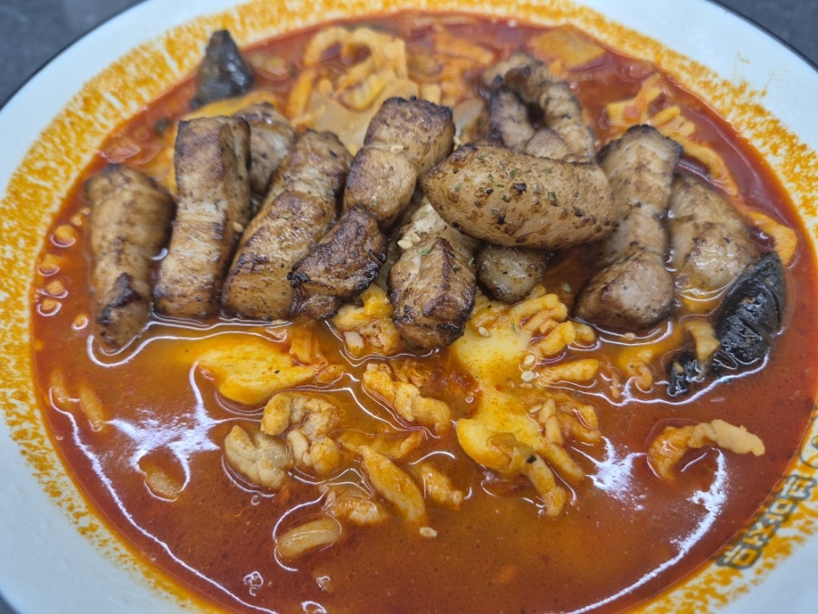 불맛전문관사부간짬뽕 독산직영점 사진 5
