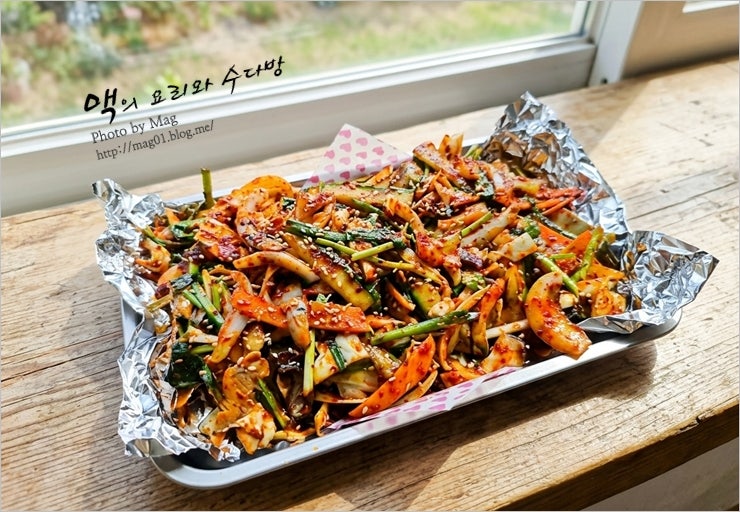입맛 깨우는 새콤달콤 소라무침 만드는 법