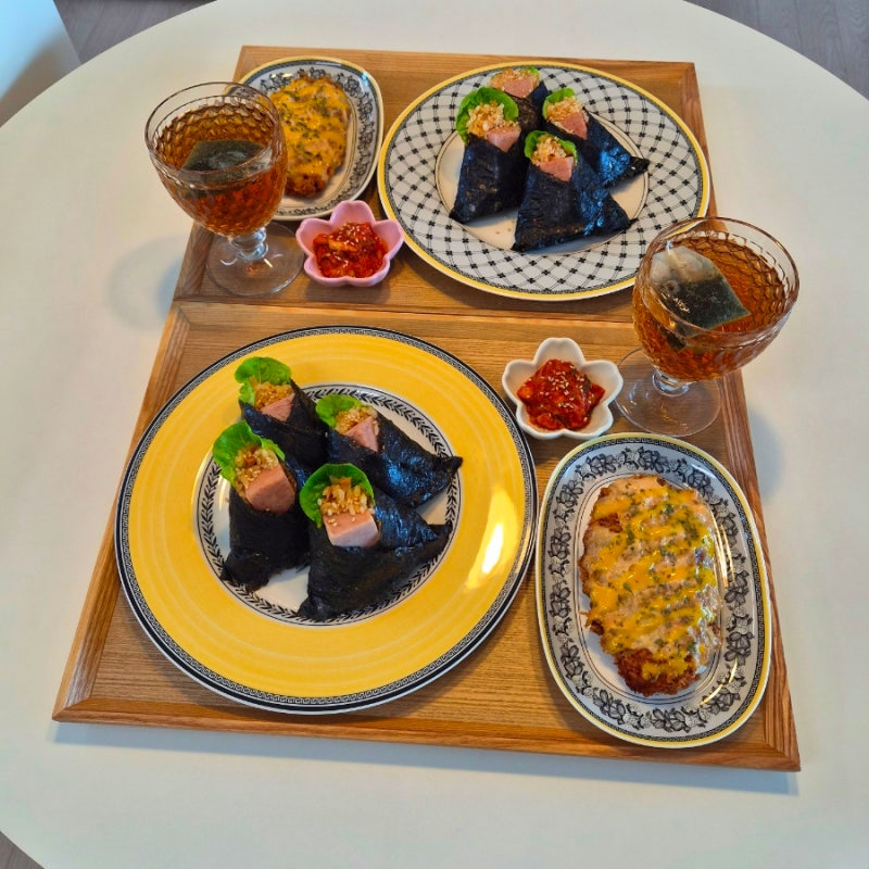 아침 메뉴로 강추! 삼각김밥 만들기 (만드는 영상)