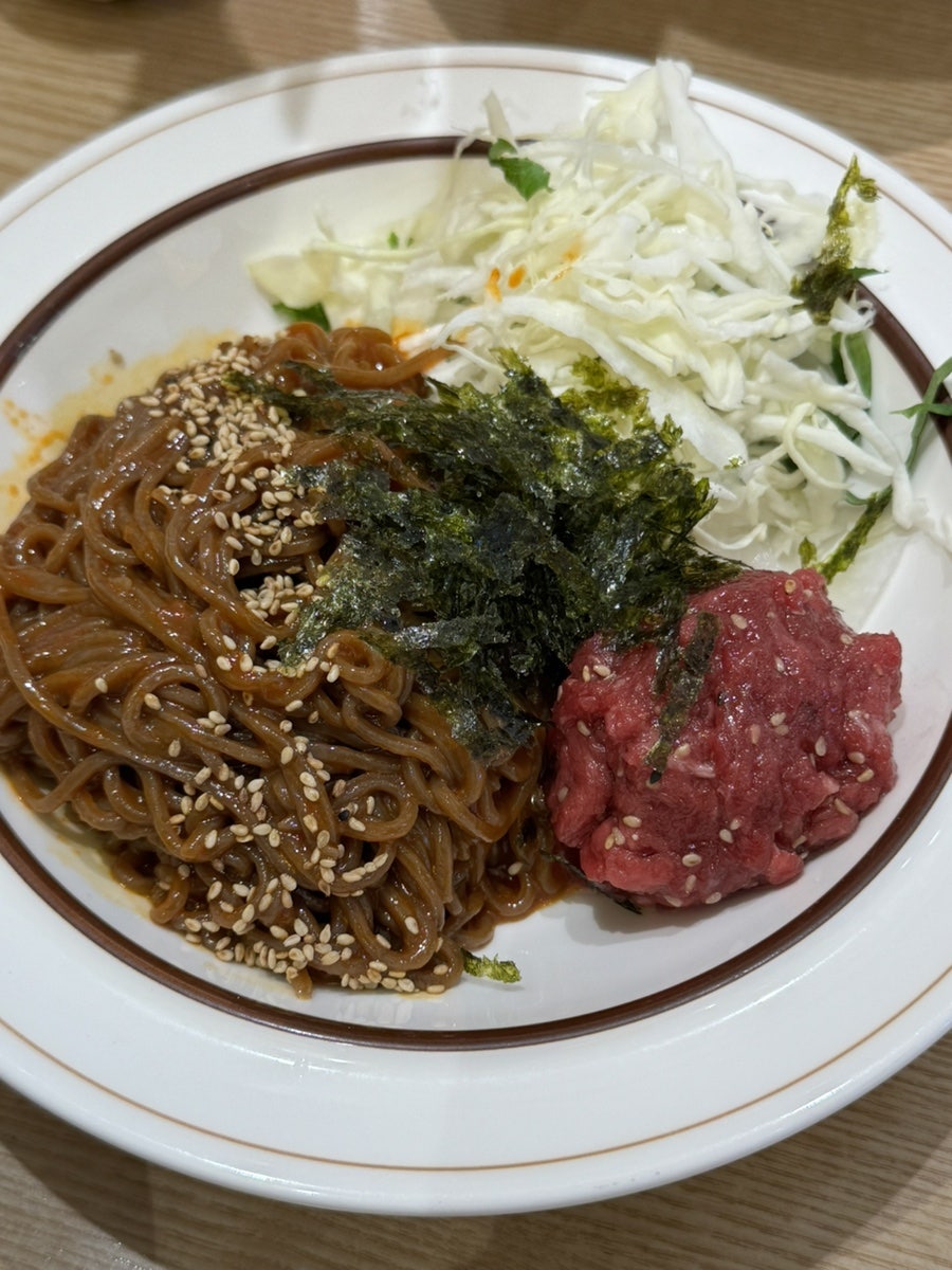 육회바른연어 인덕원역점 사진 1