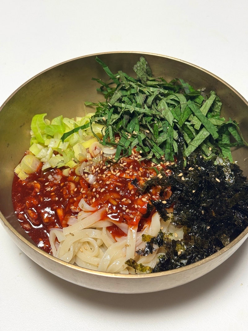저녁, 비빔칼국수