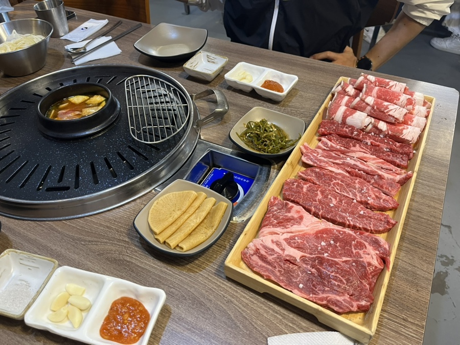 꽃담우정육식당 원주본점 사진 3