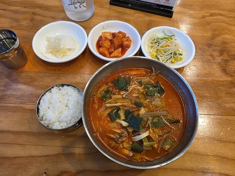 이화수전통육개장 경기과천점 사진 1