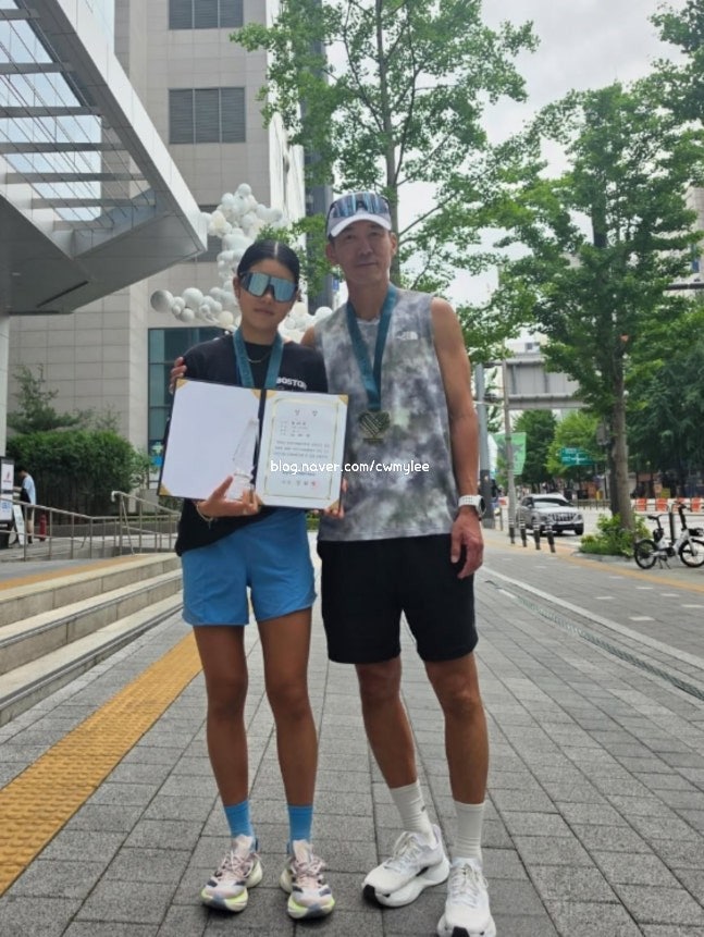 션 와이프 정혜영 인스타 자녀 첫째 딸 로하음 나이 프로필 기부 마라톤 여자 전체 2위 기록 ....