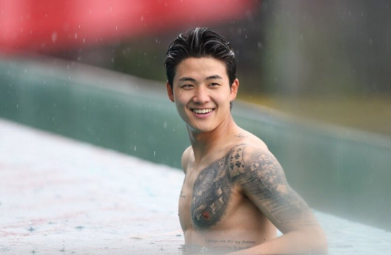 <b>축구선수</b> <b>설영우</b>, 온몸 도배한 대형 타투의 정체... 팬들 경악한... 