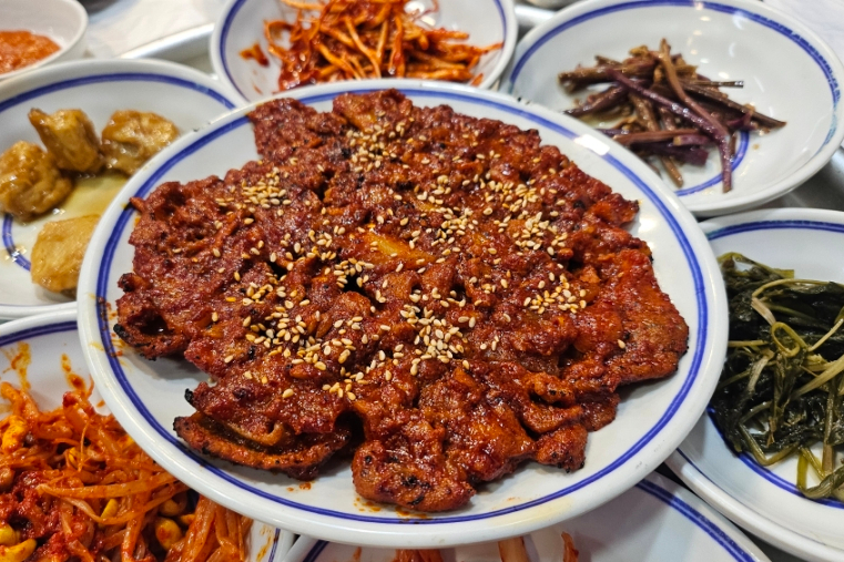 돈백석 사진 1