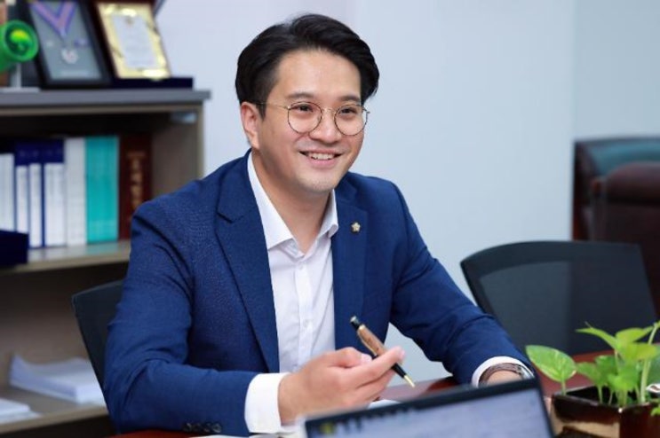 '볼링 선수 출신 22대 <b>국회의원</b>' <b>전용기</b> 생애 및 정치 경력 정리