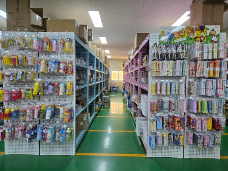 인천 누리플러스 창고형 장난감 할인 매장 몬치치 포켓몬 산리오 짱구 티니핑 조카 선물 사....