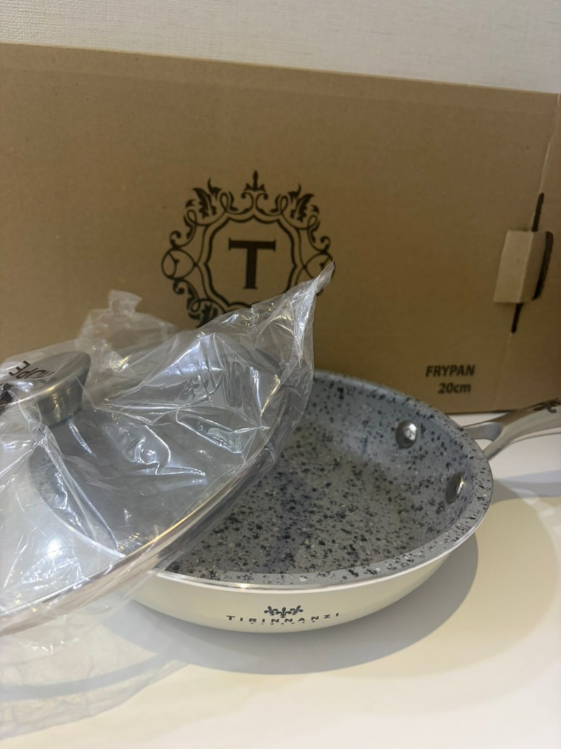 취소하라던 제가 제일 자주 쓰는 프라이팬이 됐어요티리난지 피렌체 그라니토 20cm 후기