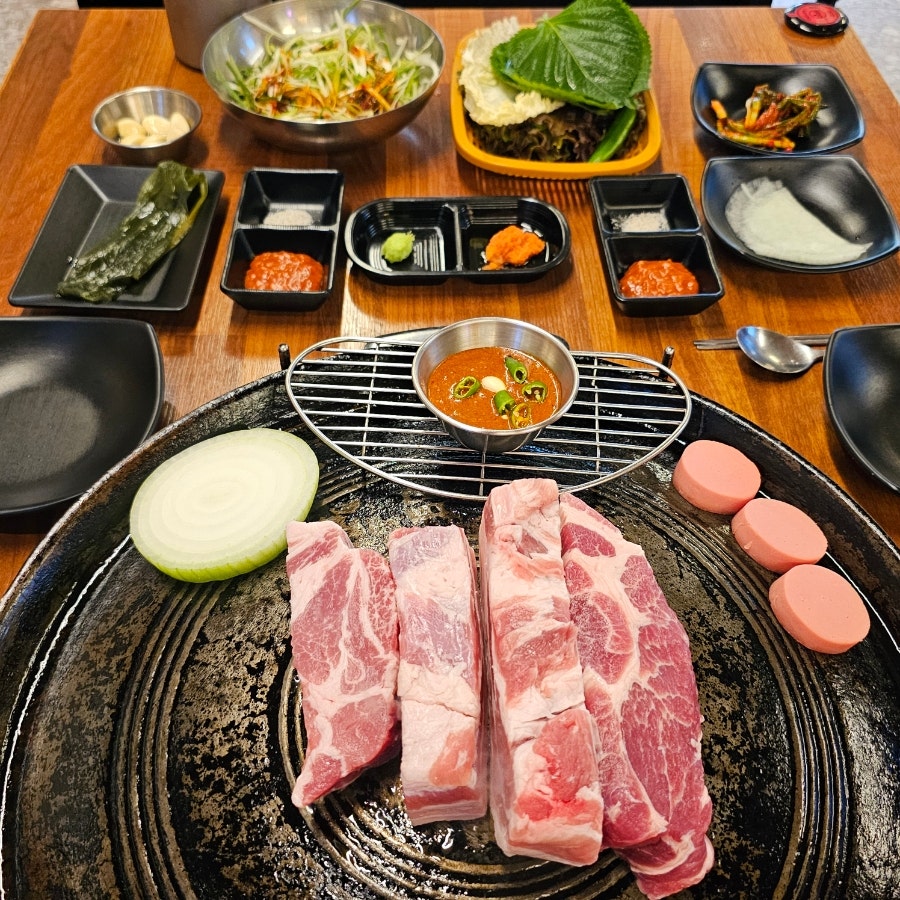 Sotttukkeongminarisamgyeopsal Solnaejeom photo 1