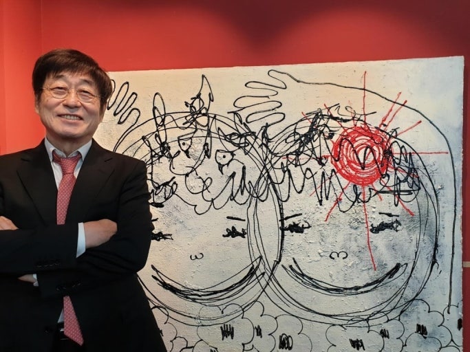 "기타 대신 붓 잡은 김창완… 록페의 폭발적 에너지, 캔버스를 깨우다"