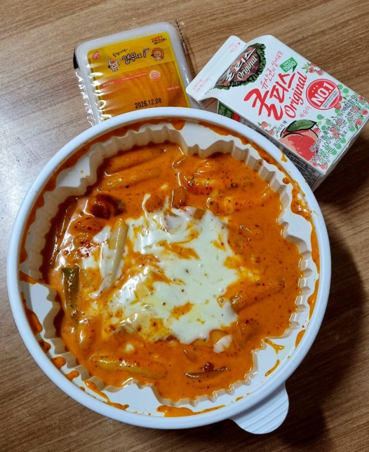  엽기떡볶이 로제떡볶이 착한맛이랑 조합이 좋은 사이드 메뉴 바삭치즈만두ㅣ떡, 분모자 추가