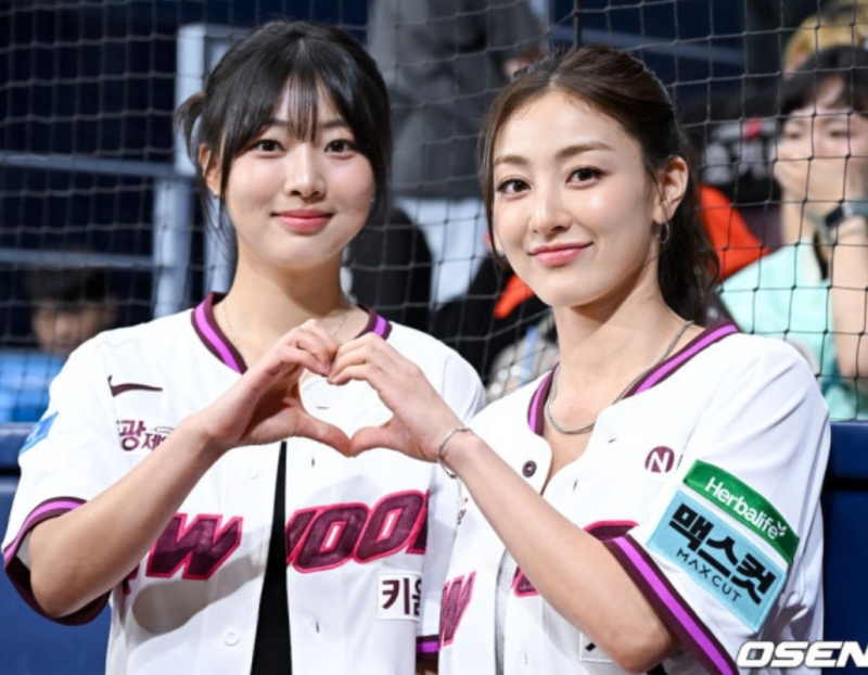 지효 이하음, 야구장 우월 유전자보다 먼저 보인 손잡은 자매 케미