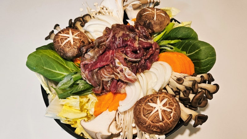 [버섯 소불고기 전골 레시피] 버섯 듬뿍! 국물 맛이 끝내주는 '버섯 소불고기 전골' 만드는 법