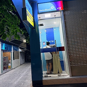 나트랑 깜란 엠어이 동호마트 근처 토스 체크 카드 수수료 무료인 Vietin bank 출금방법