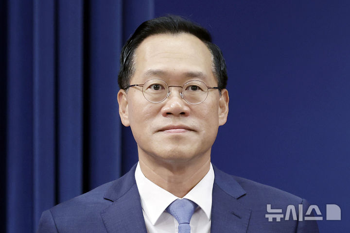 <b>민정수석</b> <b>한찬식</b> 변호사 프로필 고향 학교 동부지검장 검사장... 