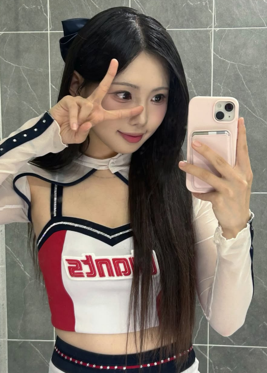 "실물 보고 반응 폭발" 사직구장 뒤집어놓은 김나현 치어리더 누구길래?