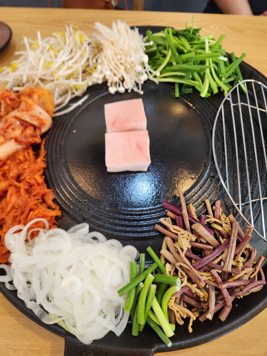 더덕솥뚜껑삼겹살 세종점 사진 2
