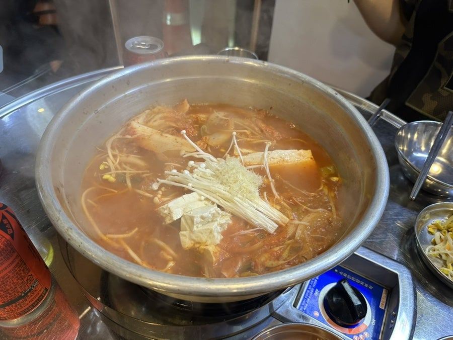 영통찌개지존 광명사거리점 사진 6