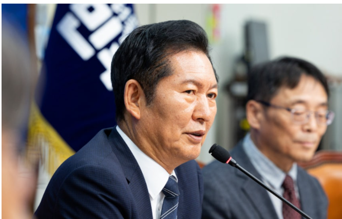 [긴급속보] <b>정청래</b> vs 김민석·<b>송영길</b> 정면<b>충돌</b>…민주당... 