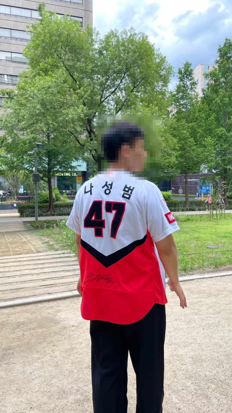 기아타이거즈 어센틱 유니폼 사이즈(L)후기: 홈 어센틱 유니폼/ 김도영기념유니폼/김도영10-10....