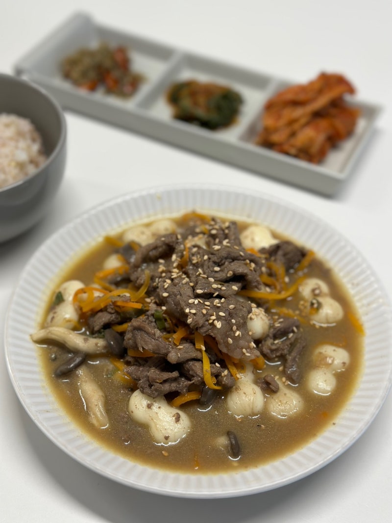 예쁜데 실용적이기까지! 혼수 인기 그릇 오덴세 노드 나눔접시로 차린 1인 혼밥 밥상 모음