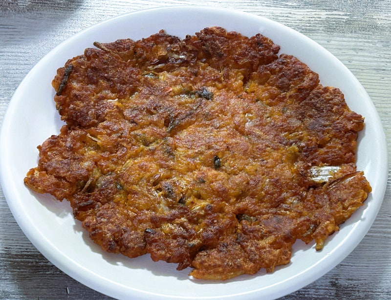 김치전 레시피 | 부침가루 없이 밀가루, 빵가루, 감자 전분으로 바삭바삭한 대패삼겹살 김치....