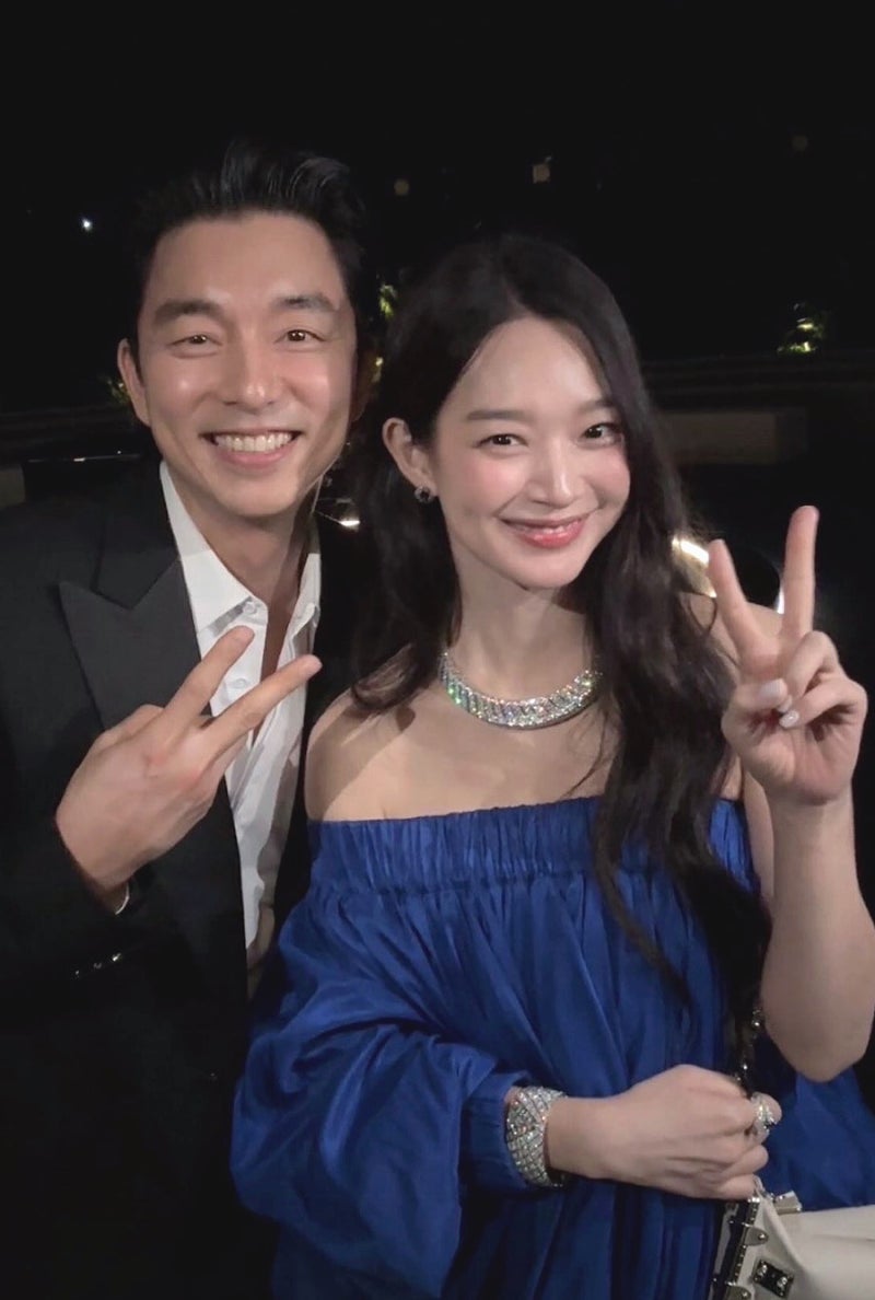 신민아 긴머리 레전드패션 이렇게 입으면 여름에도 예뻐보임