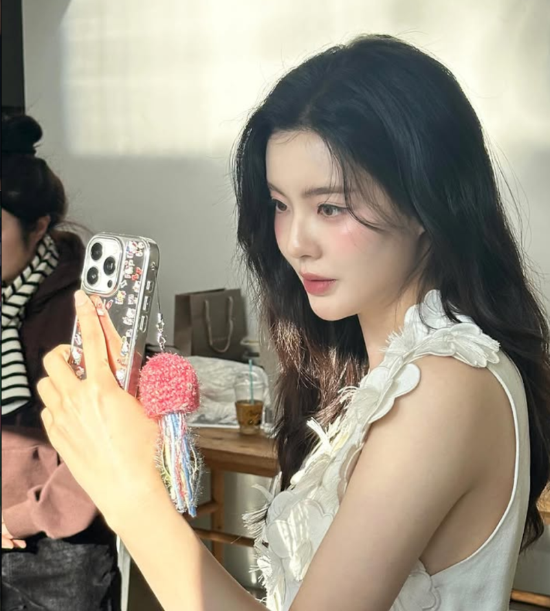 스캔들 뒤 사회봉사 간 이선빈, 도착한 곳은 뜻밖의 취사장이었어요.