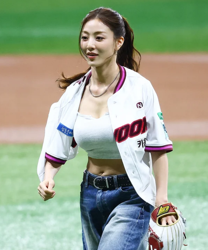 "언더웨어 모델 될 만해" 지효 몸매 비결 뭐길래