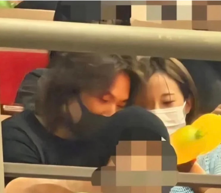 <b>대성</b><b>허영지 열애설</b>, 핑크빛 데이트 목격담 사진 유출