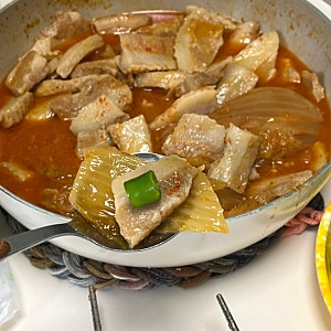 [ 초간단  항정살 들기름 김치찜  밥도둑 레시피 ]