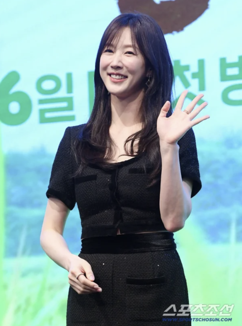 "그 예뻤던 얼굴이..." 이수경이 갑자기 TV에서 사라졌던 충격적인 진짜 이유