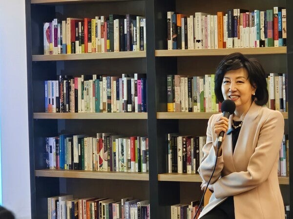 “나답게 나이 들기”…최인아책방 가득 채운 신은경의 ‘골든 라이프’