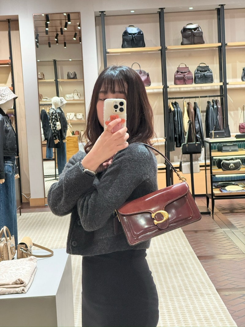 코치 태비 숄더백 26 다크뉴트럴 / 2년 실사용 솔직후기