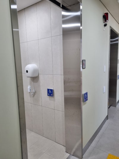 Paseukujji World Keop Waterside Cafe Restroom — photo 1