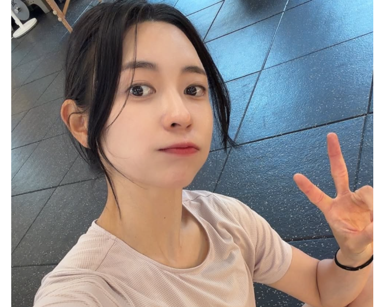 비키니 몸매 화제! 김지은 육상선수, 평범한 운동선수가 아니었다고? 육상 국가대표 가족의 ....